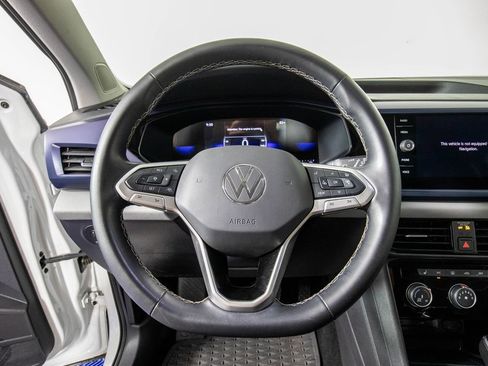Used 2023 Volkswagen Taos SE w/ Panoramic Sunroof Package FWD image 16