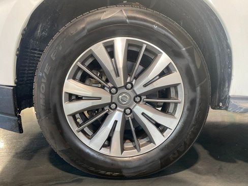 Used 2017 Nissan Pathfinder SV AWD/4WD image 7