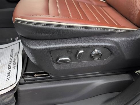 Used 2024 GMC Sierra 3500 Denali Ultimate image 13