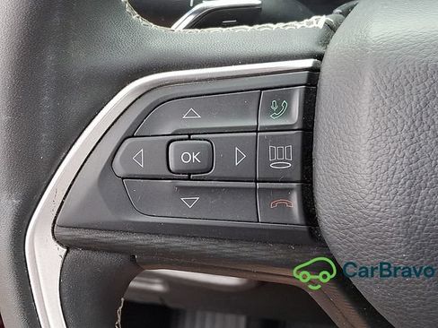 Used 2023 Jeep Grand Cherokee Altitude AWD/4WD image 22