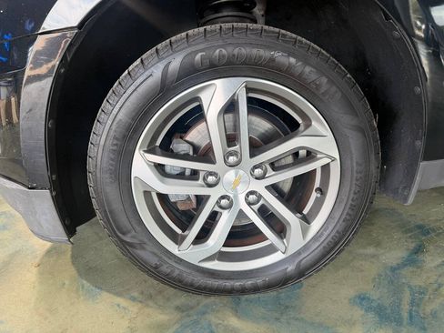 Used 2016 Chevrolet Equinox LTZ w/ Enhanced Convenience Package FWD image 29