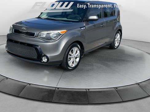 Used 2020 Kia Soul EX image 3
