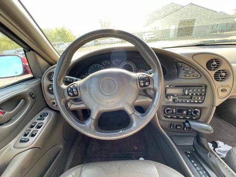 Used 2004 Pontiac Bonneville SLE w/ Premier Edition FWD image 33
