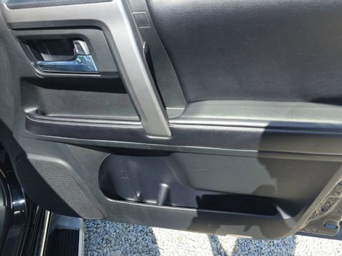 Certified 2016 Toyota 4Runner Limited AWD/4WD image 18
