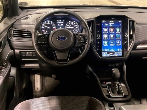 Used 2025 Subaru Forester Premium image 5