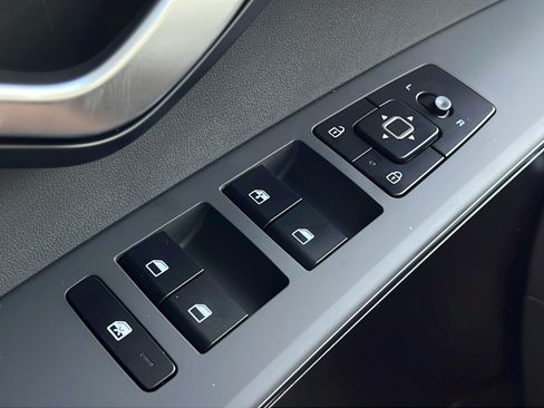 New 2026 Kia Niro LX FWD image 20