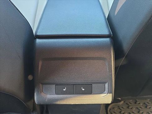 Used 2020 Volkswagen Jetta R-Line w/ R-Line Cold Weather Package image 17