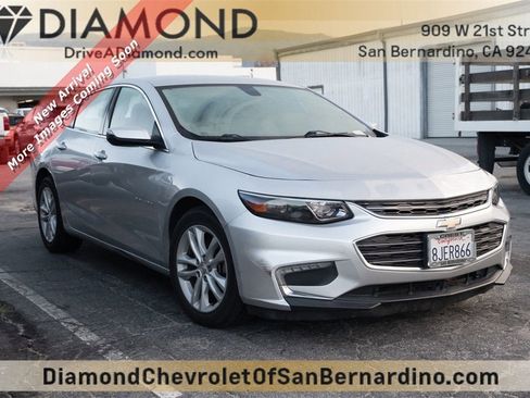 Used 2017 Chevrolet Malibu LT image 1