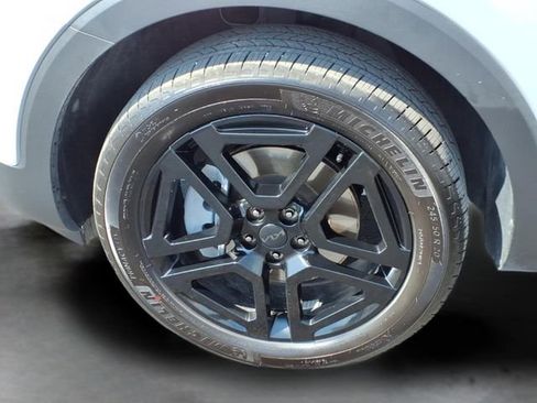 Used 2025 Kia Telluride EX X-Line image 18