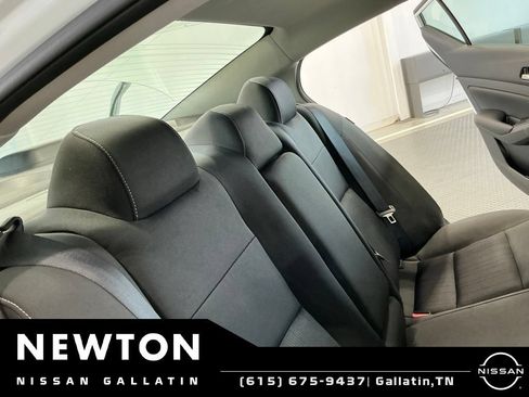 Used 2022 Nissan Altima 2.5 S FWD image 15