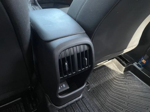 Used 2024 Hyundai Kona SEL FWD image 27