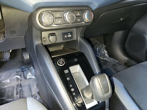 Used 2025 Nissan Versa SV FWD image 21