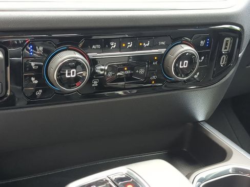 New 2026 Chevrolet Silverado 1500 High Country w/ High Country Premium Package AWD/4WD image 25