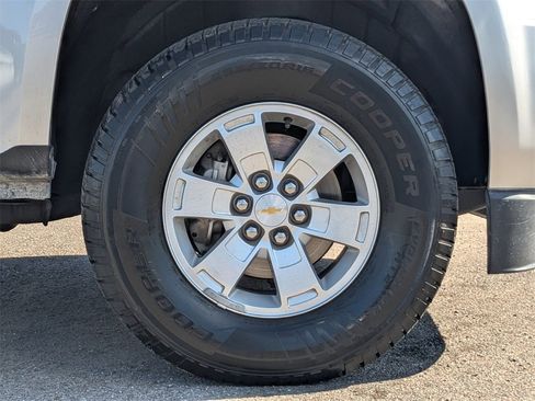 Used 2018 Chevrolet Colorado W/T w/ WT Convenience Package image 11