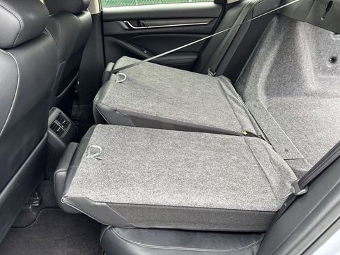 Used 2018 Honda Accord EX-L image 25