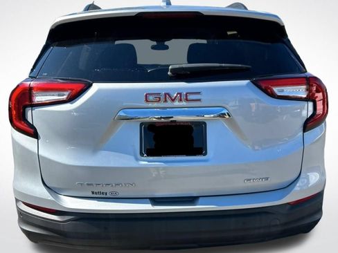 Certified 2022 GMC Terrain SLE w/ Driver Convenience Package AWD/4WD image 37