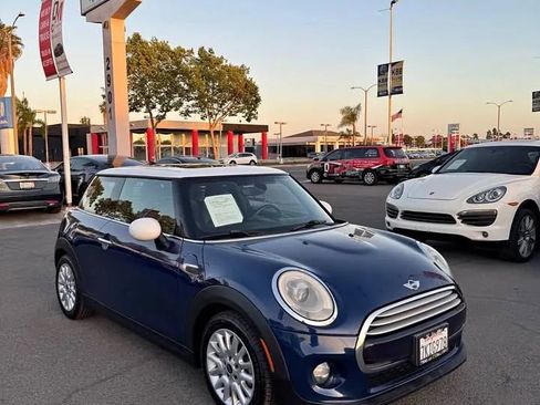 Used 2015 MINI Cooper 2-Door Hardtop image 2