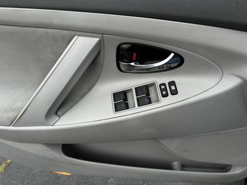 Used 2011 Toyota Camry LE w/ LE Extra-Value Pkg FWD image 13