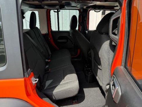 Used 2018 Jeep Wrangler Unlimited Sport image 7