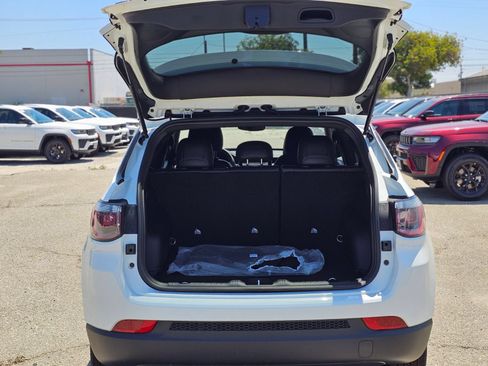 New 2026 Jeep Compass Latitude AWD/4WD image 8