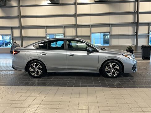 Used 2024 Subaru Legacy Premium image 4