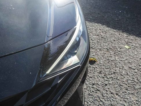 Used 2022 Hyundai Elantra SEL w/ Convenience Package image 13