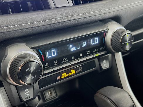 Used 2025 Toyota RAV4 XLE image 24