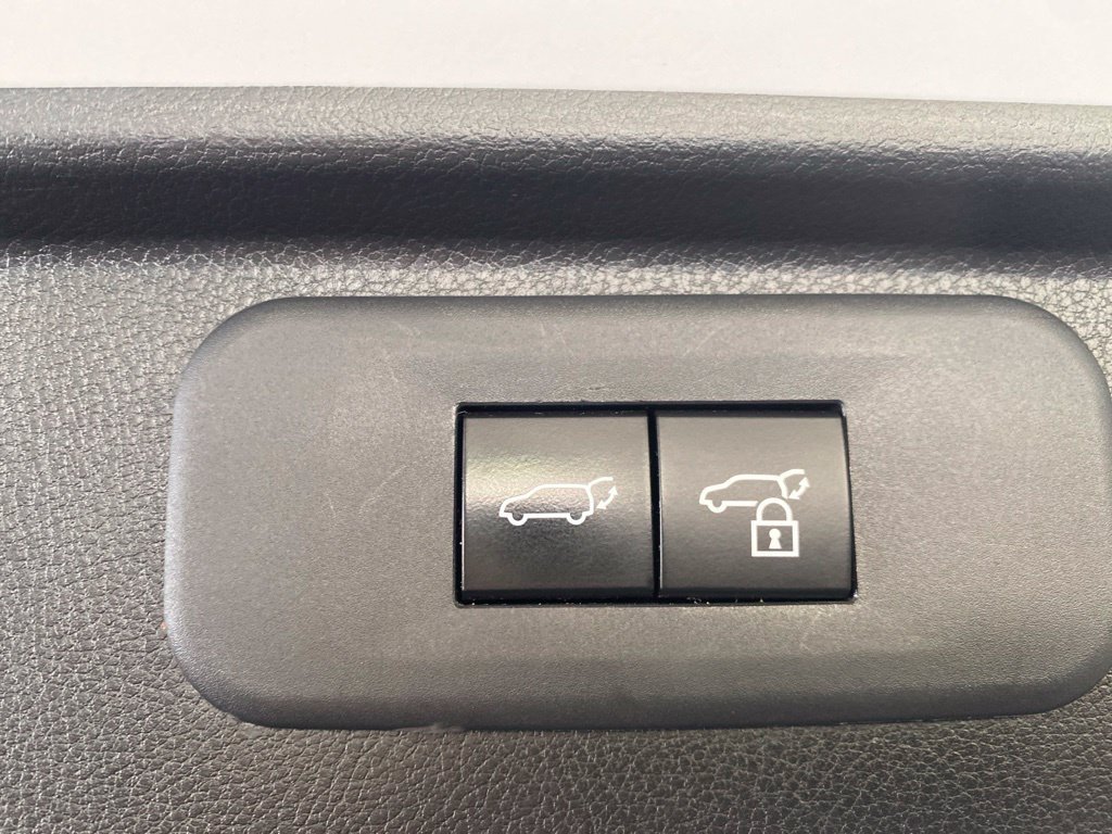 Used 2024 Toyota Grand Highlander AWD image 31