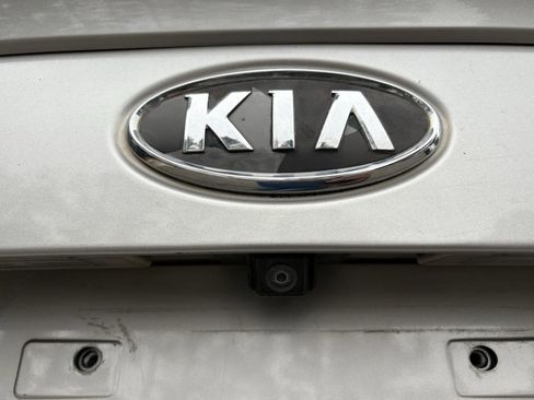 Used 2011 Kia Optima EX image 10