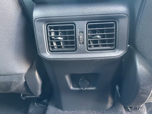 Used 2023 Toyota RAV4 LE AWD/4WD image 30