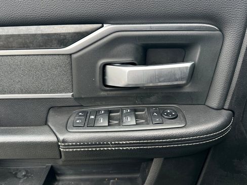 Used 2019 RAM 3500 Big Horn image 12