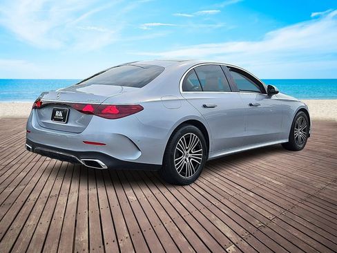 Used 2024 Mercedes-Benz E 450 4MATIC Sedan image 4