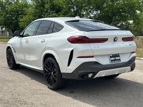 New 2026 BMW X6 xDrive40i w/ Climate Comfort Package image 6
