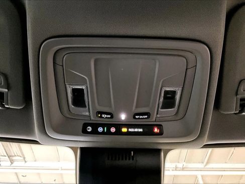 Used 2023 Chevrolet Silverado 1500 Custom image 22