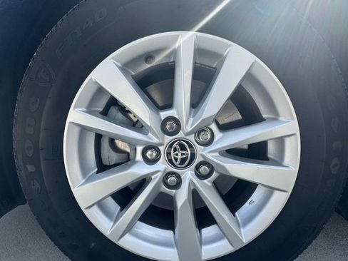 Used 2025 Toyota Camry LE w/ Convenience Package image 20