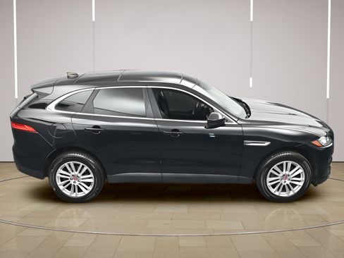 Used 2020 Jaguar F-PACE Prestige AWD/4WD image 38