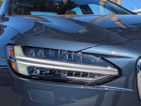 Certified 2024 Volvo S90 T8 Ultimate w/ Lounge Package image 8