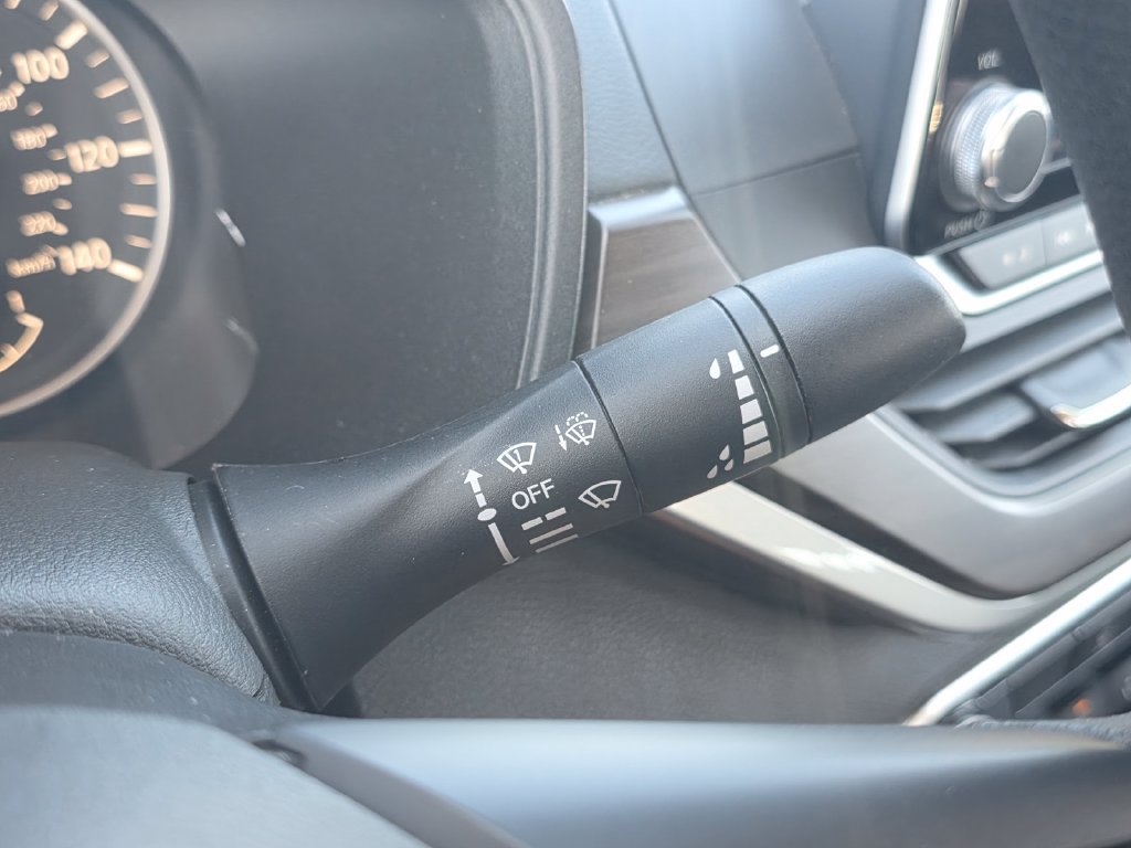 Used 2024 Nissan Altima 2.5 SV FWD image 35
