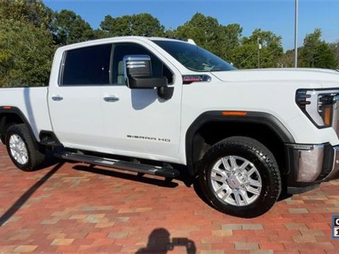 Used 2024 GMC Sierra 2500 SLT w/ SLT Premium Package image 3