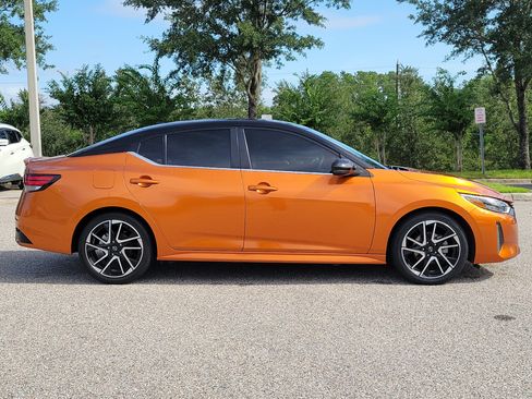 Certified 2024 Nissan Sentra SR w/ Lighting Package FWD image 4