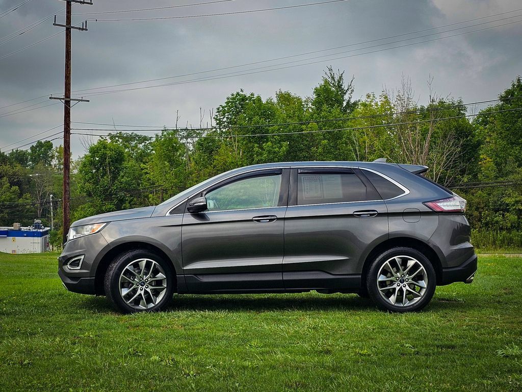 Used 2017 Ford Edge Titanium w/ Technology Package AWD/4WD image 6