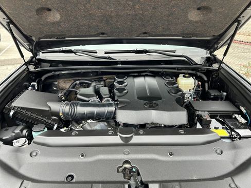 Used 2022 Toyota 4Runner SR5 Premium image 29