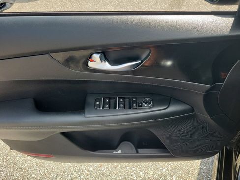 Used 2022 Kia Forte GT-Line w/ GT-Line Premium Package FWD image 12