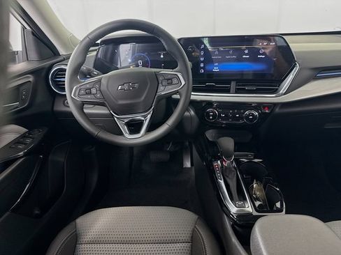 New 2026 Chevrolet Trax LT w/ Driver Confidence Package FWD image 24