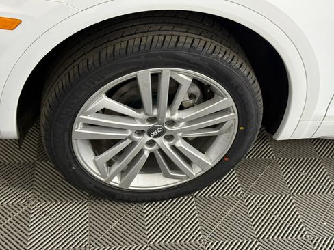 Used 2019 Audi Q5 Premium Plus image 7