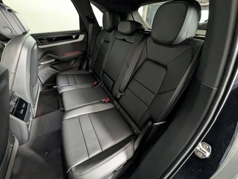 New 2026 Porsche Cayenne AWD/4WD image 24