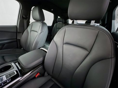 Used 2025 Audi Q7 3.0T Premium Plus image 11