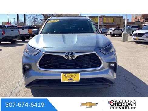 Used 2022 Toyota Highlander XLE image 14