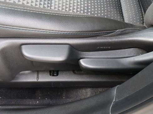 Certified 2024 Chevrolet Trax LT image 11