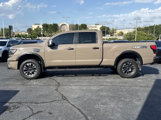 Used 2023 Nissan Titan PRO-4X w/ Pro-4x Convenience Package AWD/4WD image 3